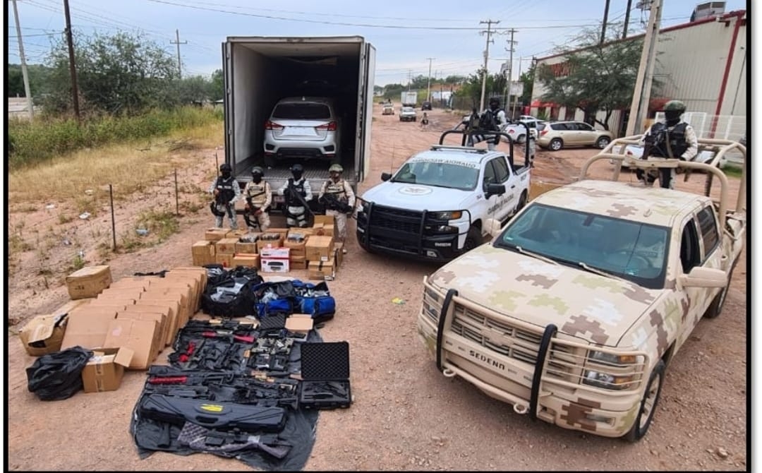Ejército y Guardia Nacional aseguran armas y vehículos en Sonora