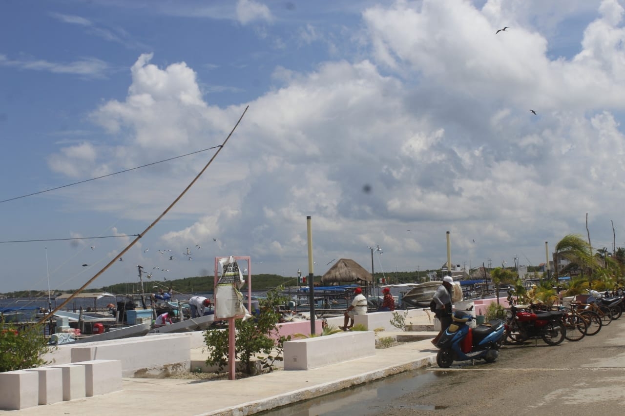 Lluvias dejan incomunicados por más de 24 horas a pobladores de tres puertos de Yucatán
