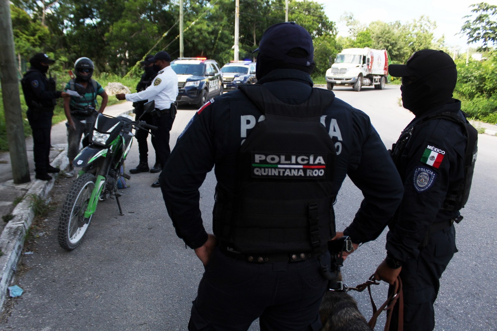 Obligan a policías de Quintana Roo a firmar viáticos que nunca reciben, denuncian