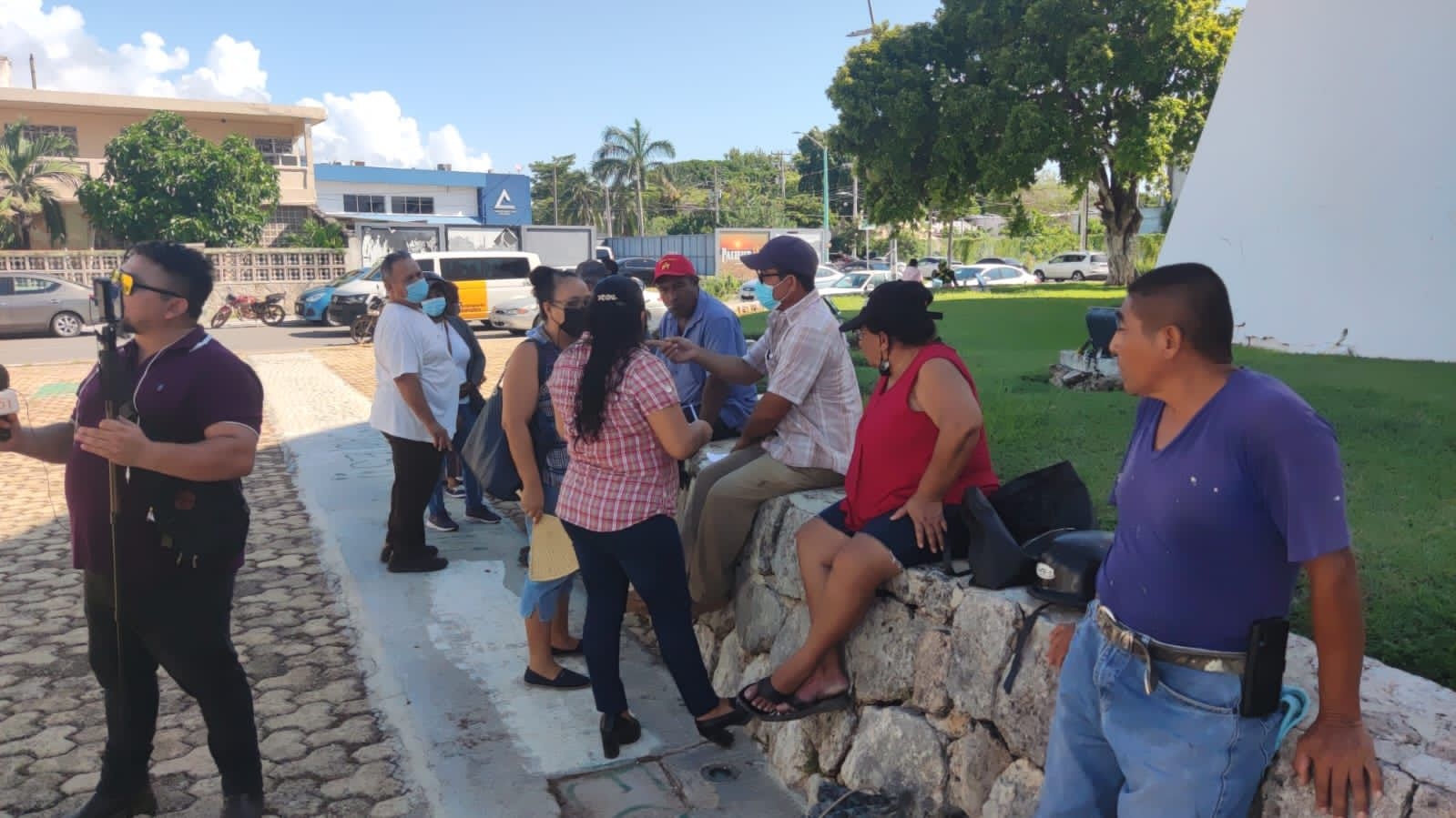 Vecinos de Chetumal piden al Congreso de Quintana Roo intervenir en disputa de un predio