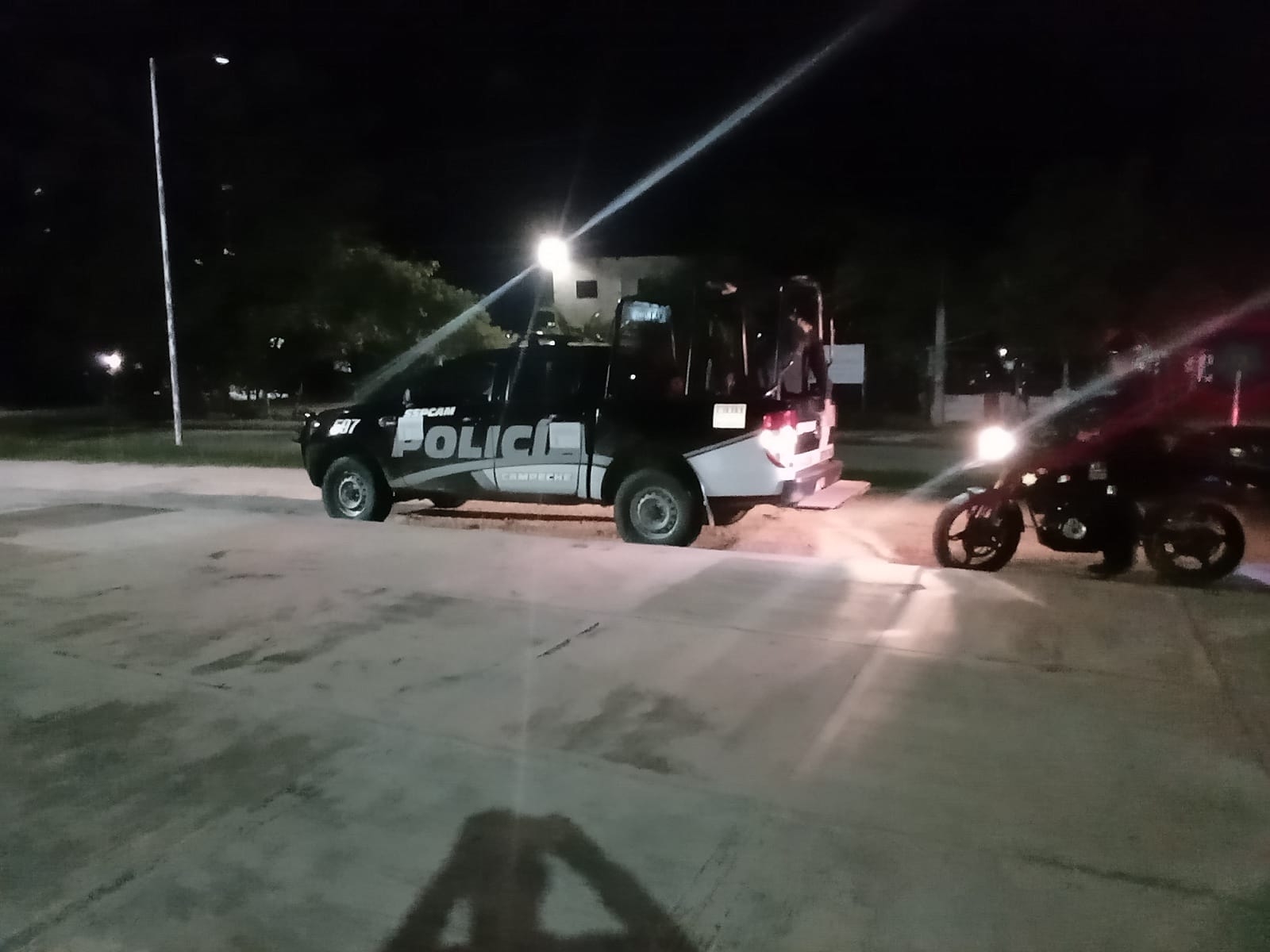 Detienen a jóvenes con posesión de drogas durante operativo vial en Escárcega