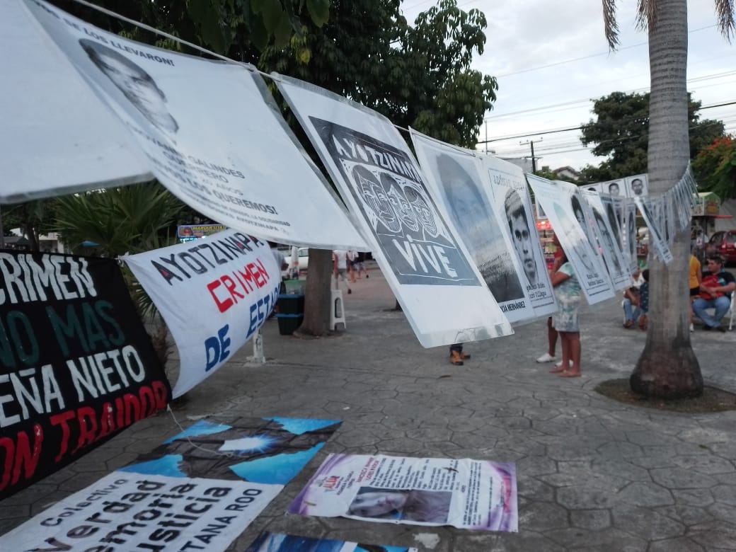Se manifiestan en Cancún para exigir justicia por los 43 normalistas de Ayotzinapa: EN VIVO