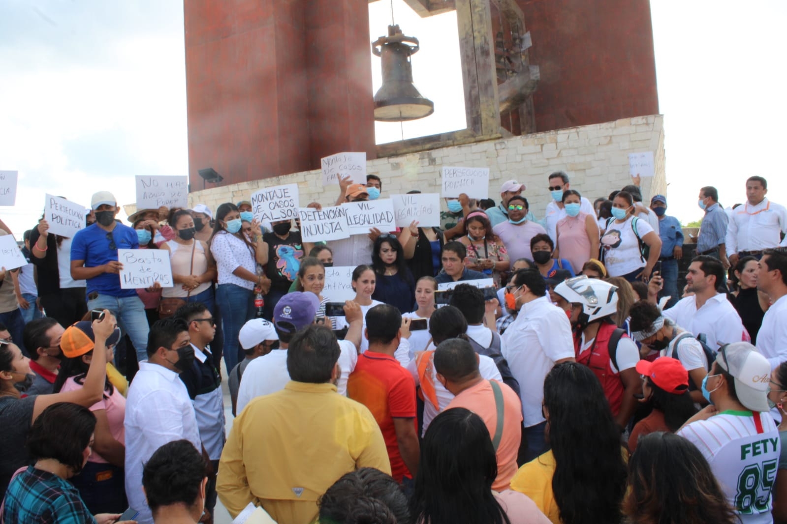 Realizan protesta por la detención del Director del Sistema de Agua Potable de Campeche