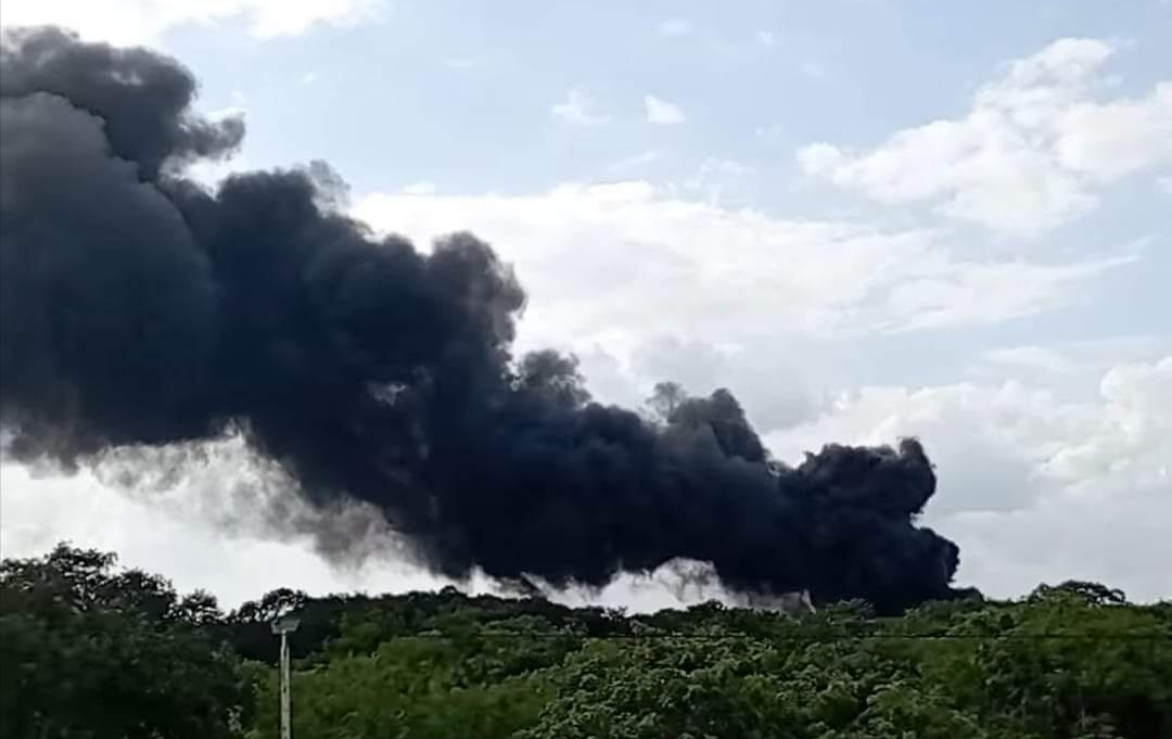 Explosión causa temor en habitantes de Umán; la columna se humo se vio a kilómetros