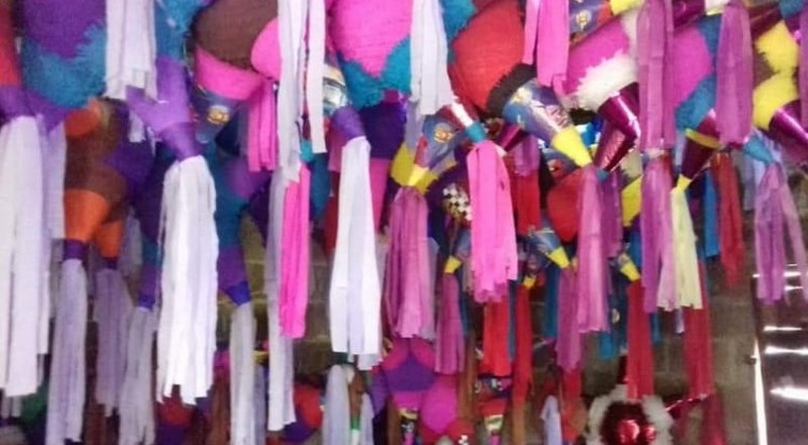Artesanos elevan el precio de las piñatas en la Zona Maya de Quintana Roo