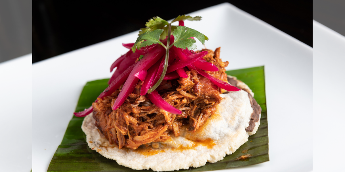 Panuchos, una comida tradicional para este mes de septiembre. Foto: Especial