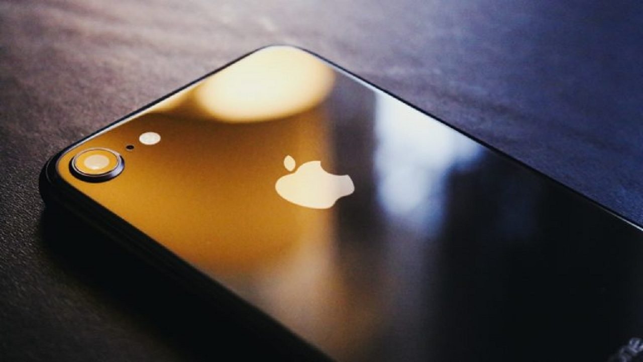 Brasil ordena a Apple suspender las ventas de iPhone sin cargador