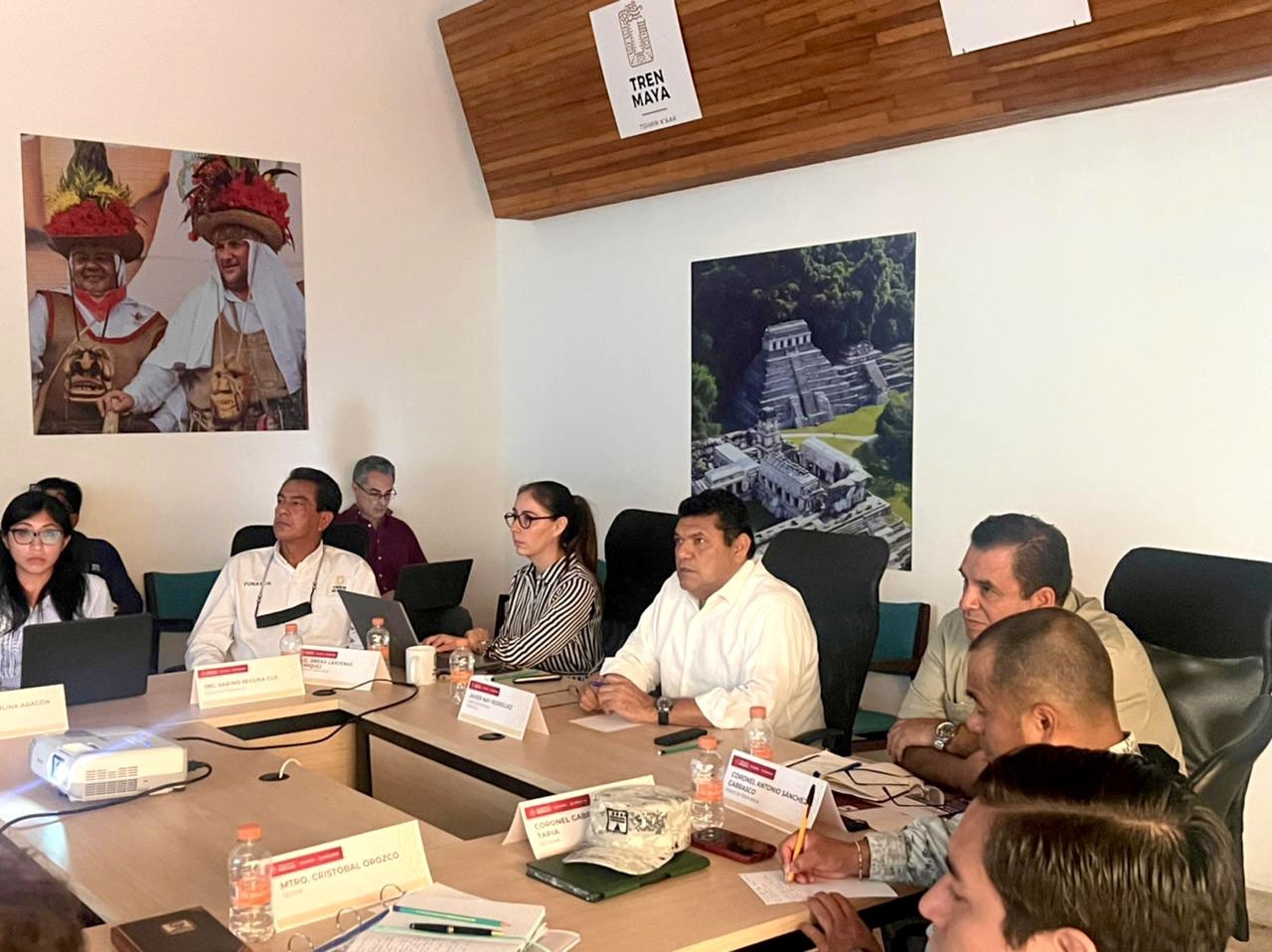 Javier May estuvo acompañado de Antonio Sánchez Carrasco, director de Fonatur Tren Maya durante su visita a Cancún