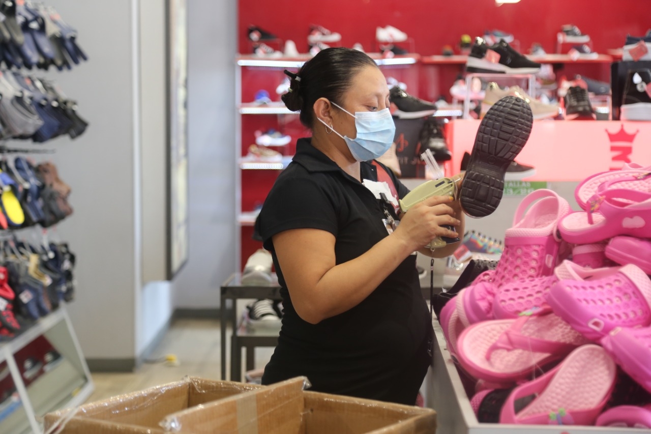 Mujeres, las que más espacios laborales ocupan en Yucatán, pero mal pagados: IMCO