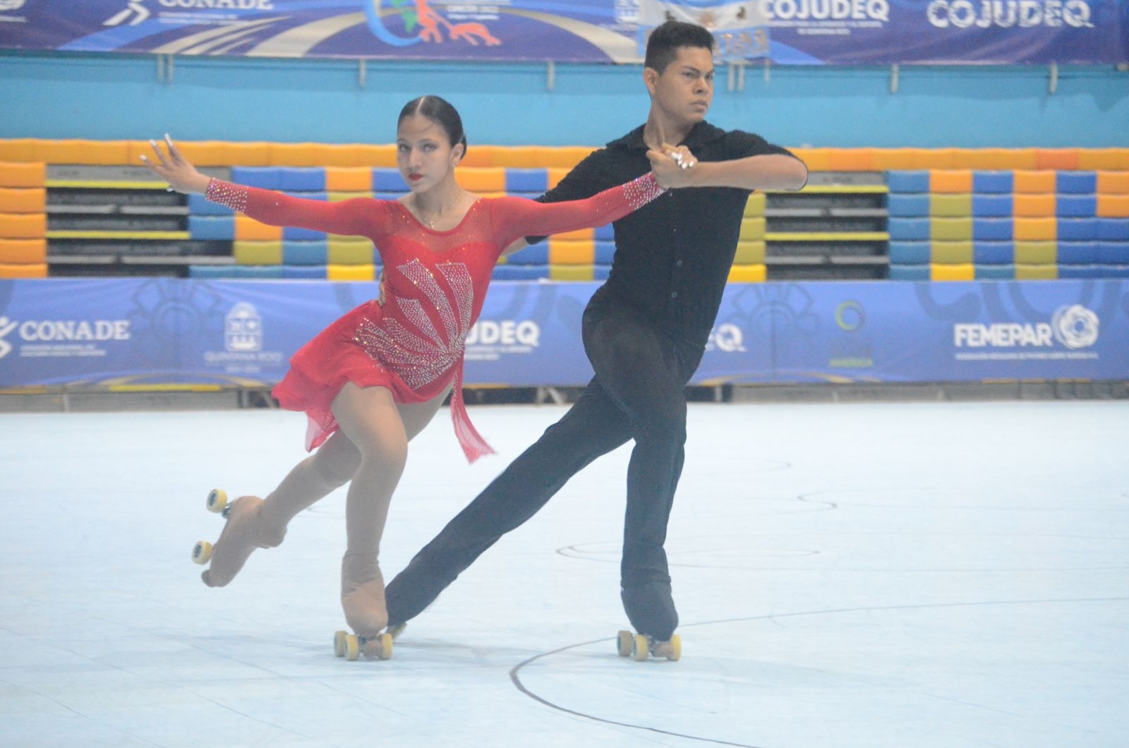 Parejas de patinaje artístico buscan boleto para los Juegos Centroamericanos en el Salvador