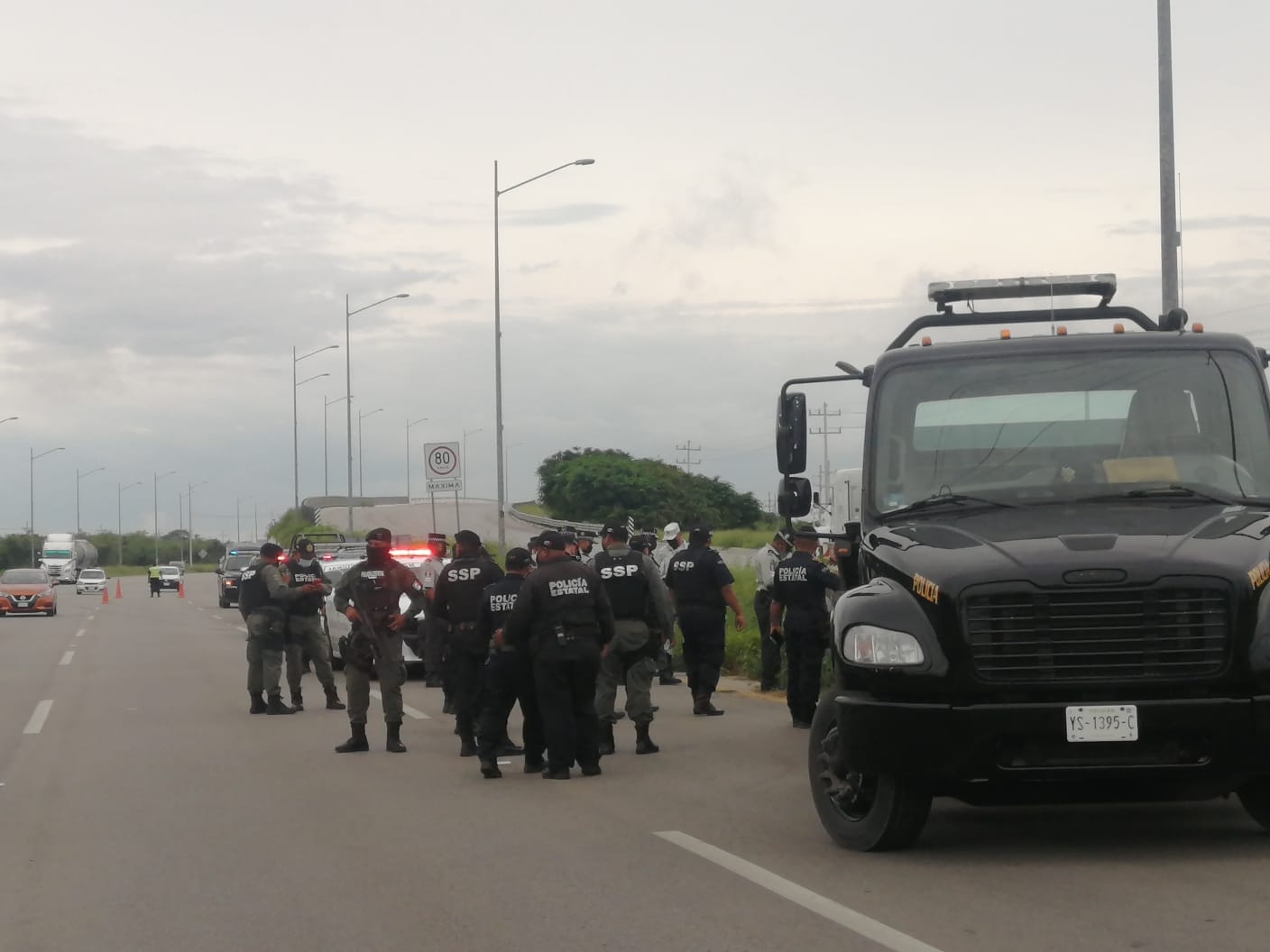 Tras persecución, SSP Yucatán decomisa camioneta con droga en la Mérida-Progreso