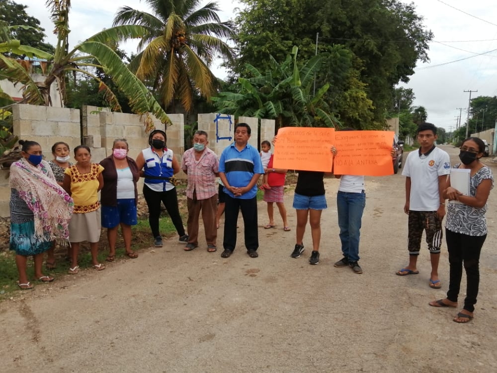 Vecinos de Tizimín protestan en contra de la instalación de una antena de telefonía