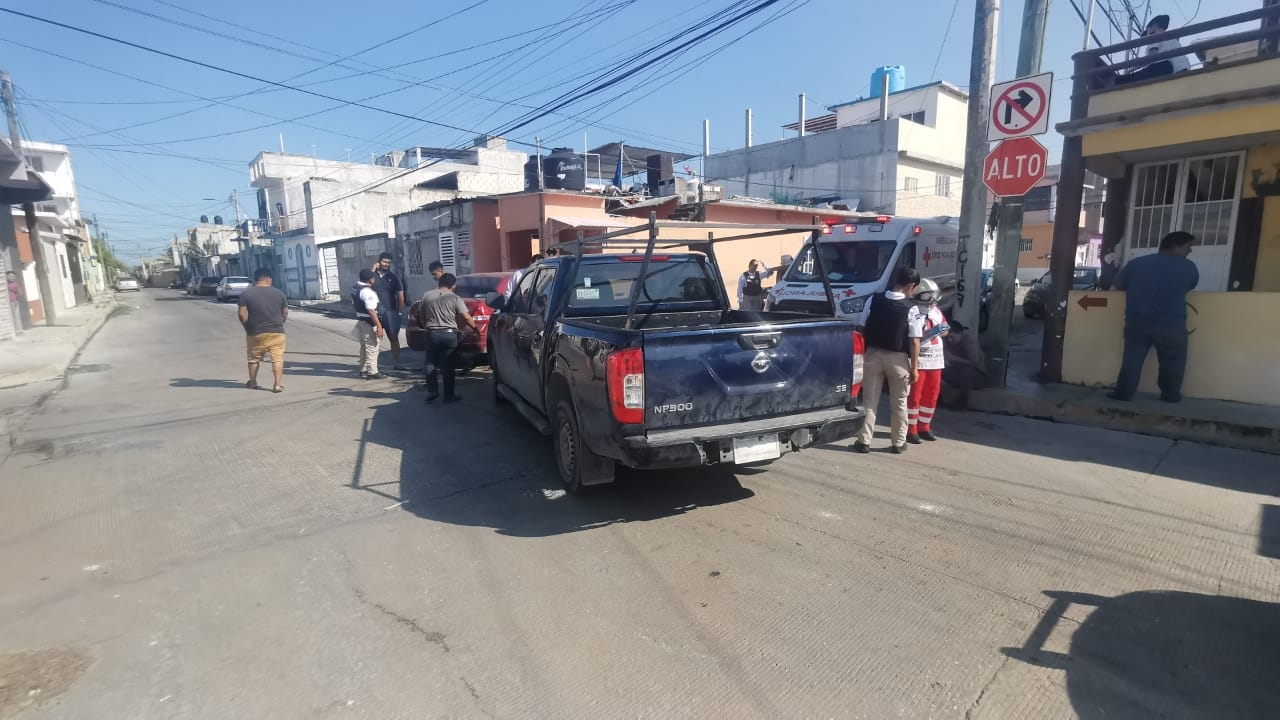 Aparatoso choque deja una mujer lesionada en Ciudad del Carmen