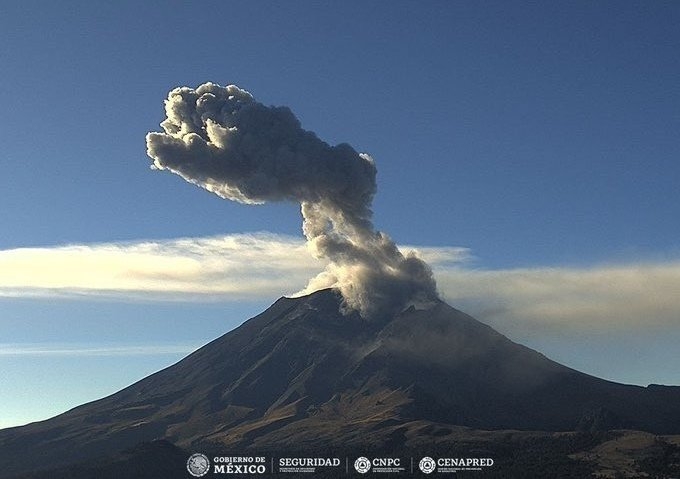 Popocatépetl registra más de 600 exhalaciones este lunes