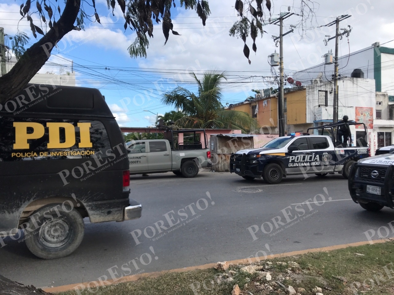 Catean viviendas y detienen a varias personas en distintos puntos de Cancún