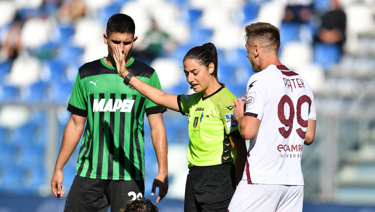 Primera terna de árbitros femeninos en la Serie A de Italia debuta con el Napoli