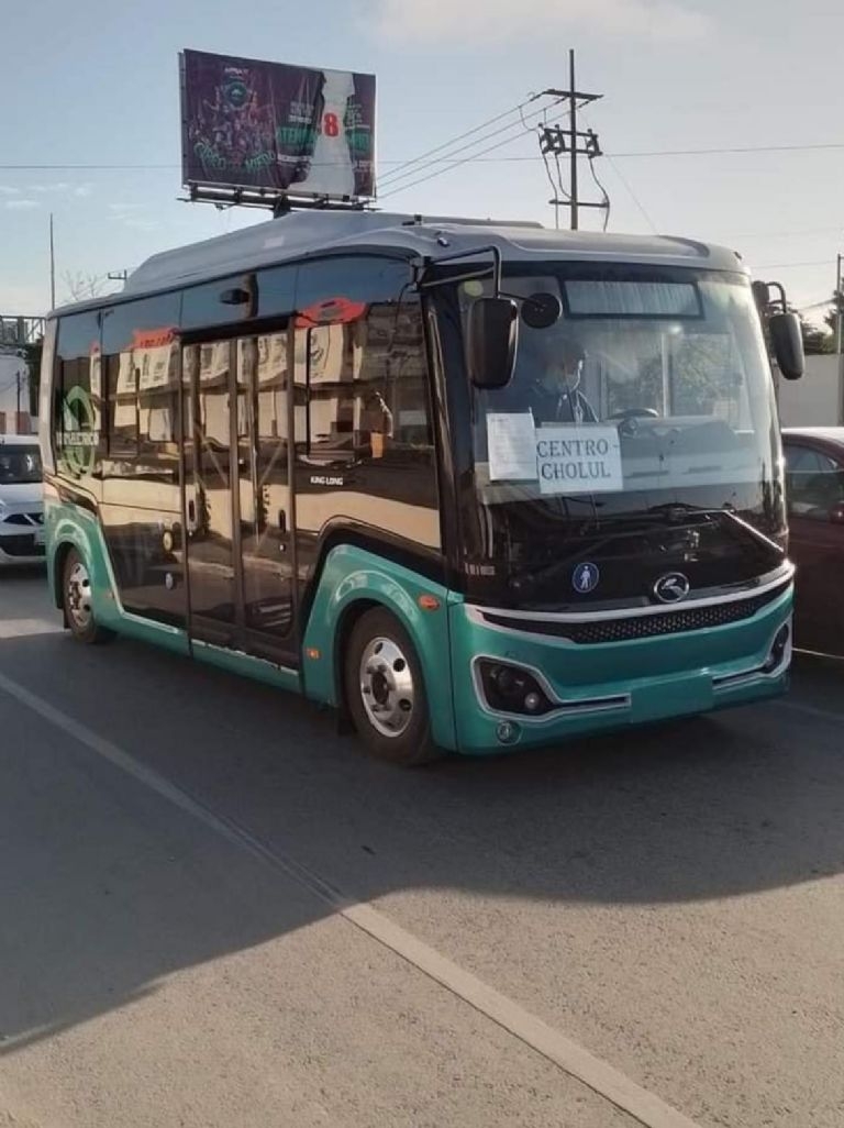 Cambian combis por 'camioncitos' eléctricos en Mérida