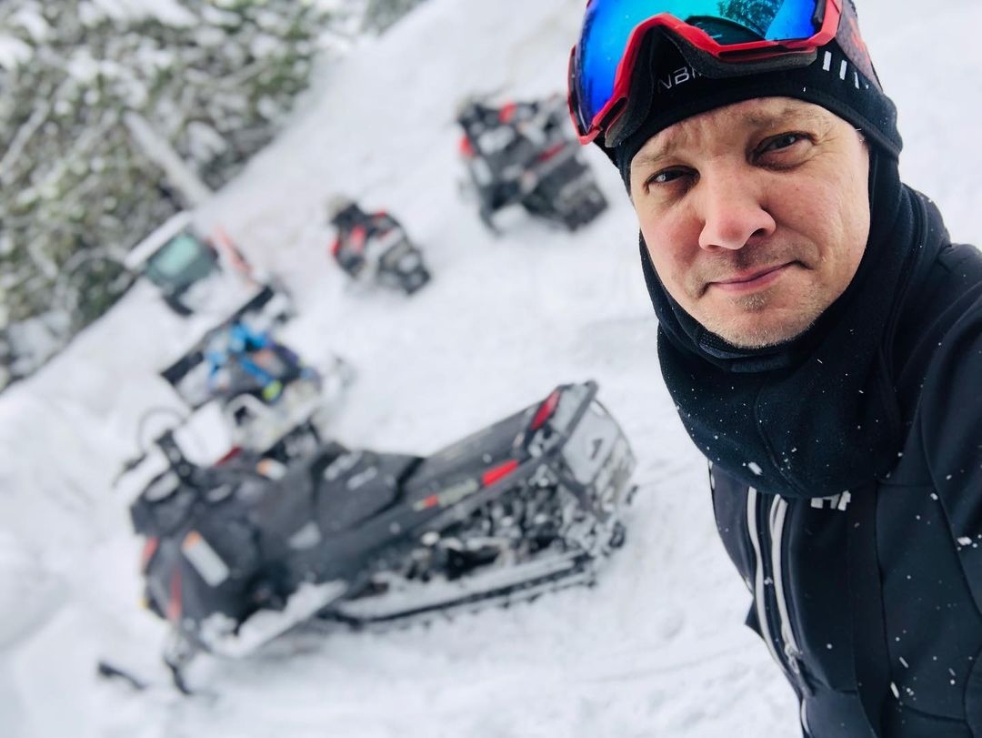 Así fue el accidente del actor Jeremy Renner en la nieve: VIDEO