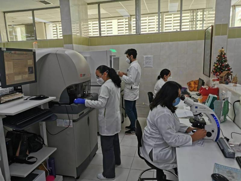Otorgan Premio a la Excelencia al laboratorio del Hospital O'Horán en Yucatán