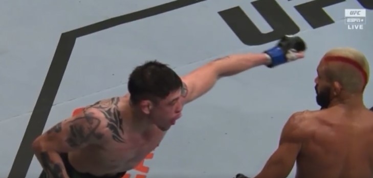 El impactante golpe con el que Brandon Moreno se convirtió en campeón de la UFC: VIDEO