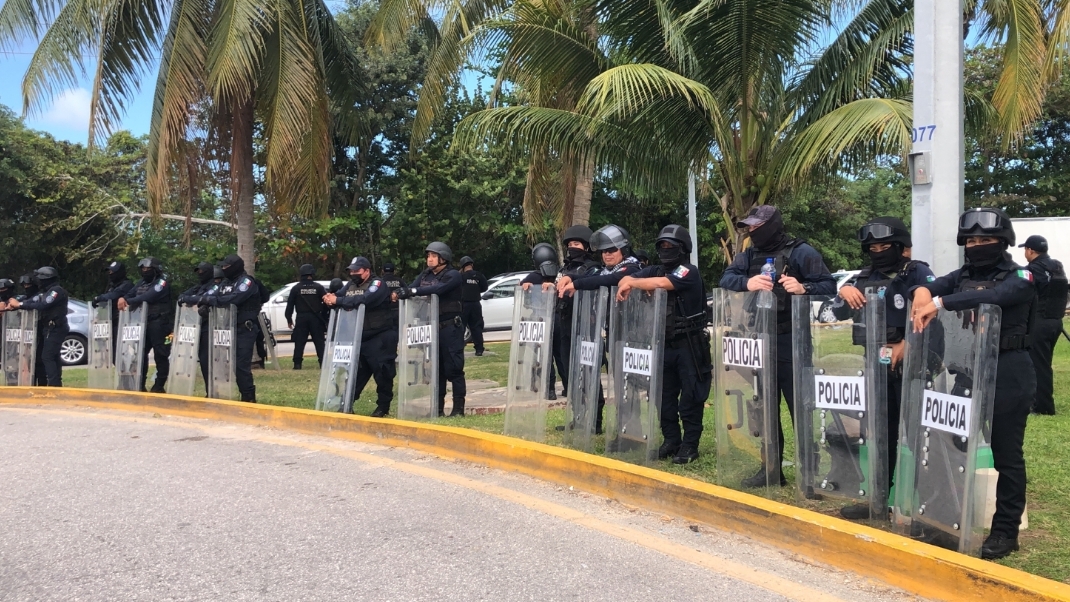 Antimotines de la Secretaría de Seguridad Pública tuvieron que presentarse a la Zona Hotelera de Cancún