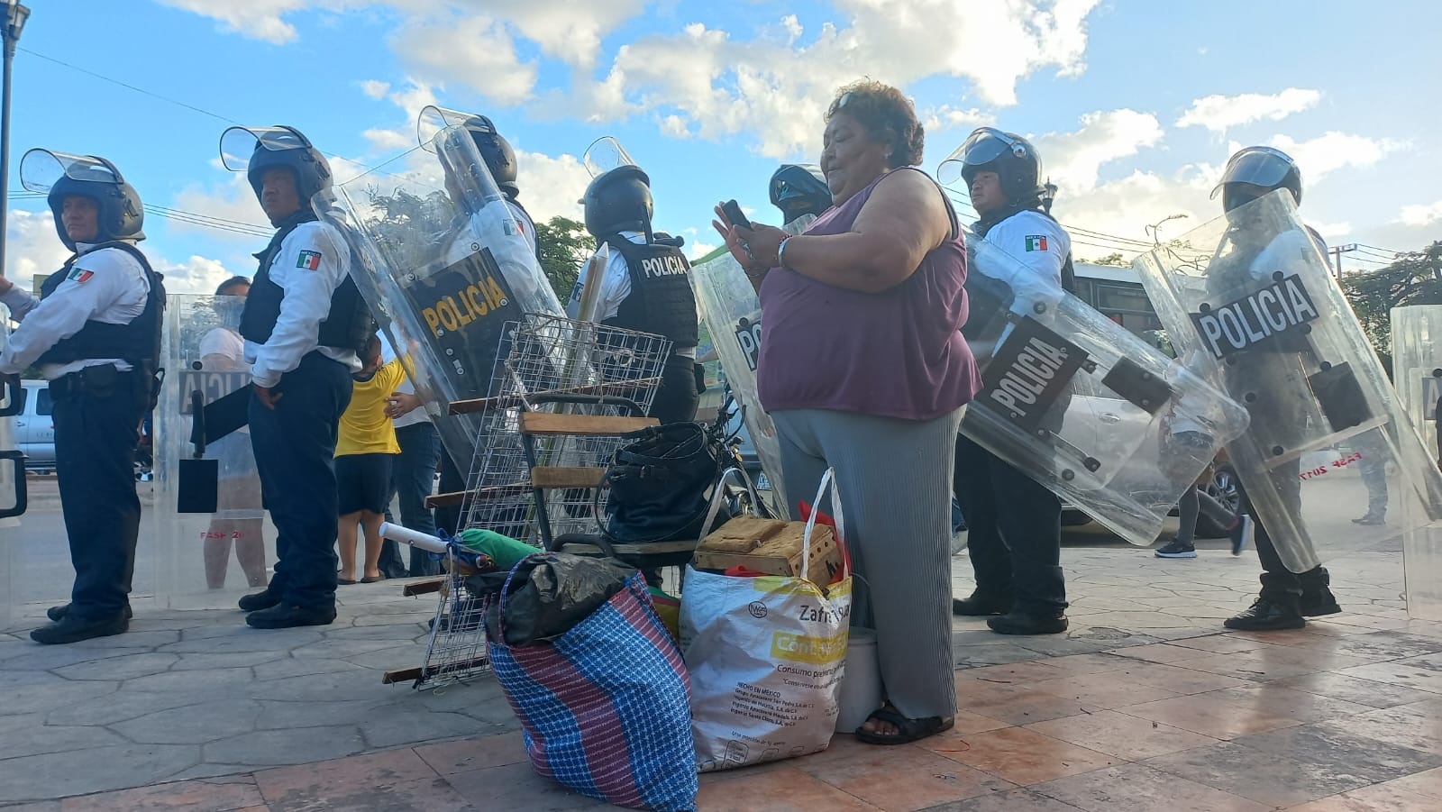 100 comerciantes ambulantes fueron desalojados del Centro Histórico de Campeche