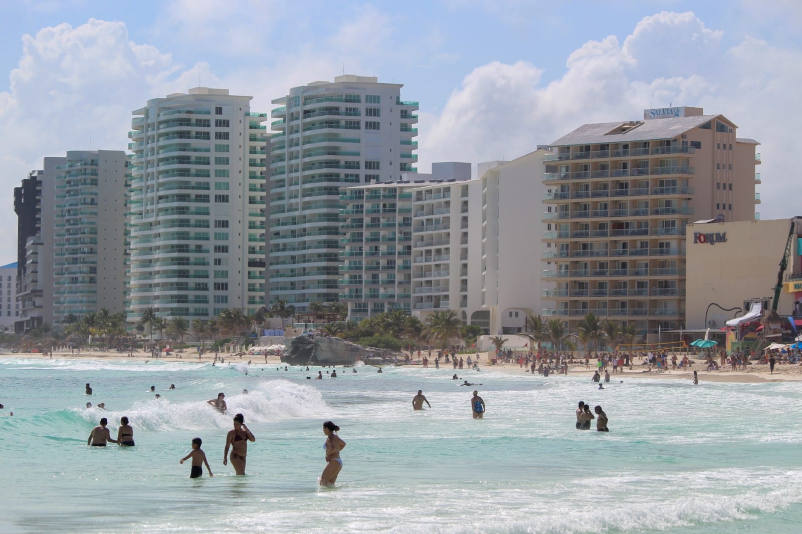 Cancún vs Playa del Carmen; ¿Cuál es el destino del Caribe Mexicano más barato?