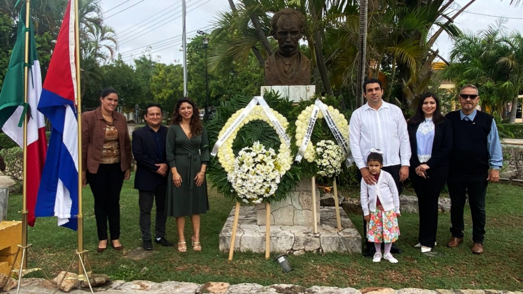 Cubanos en Mérida recuerdan a José Martí, apóstol de la independencia de la isla
