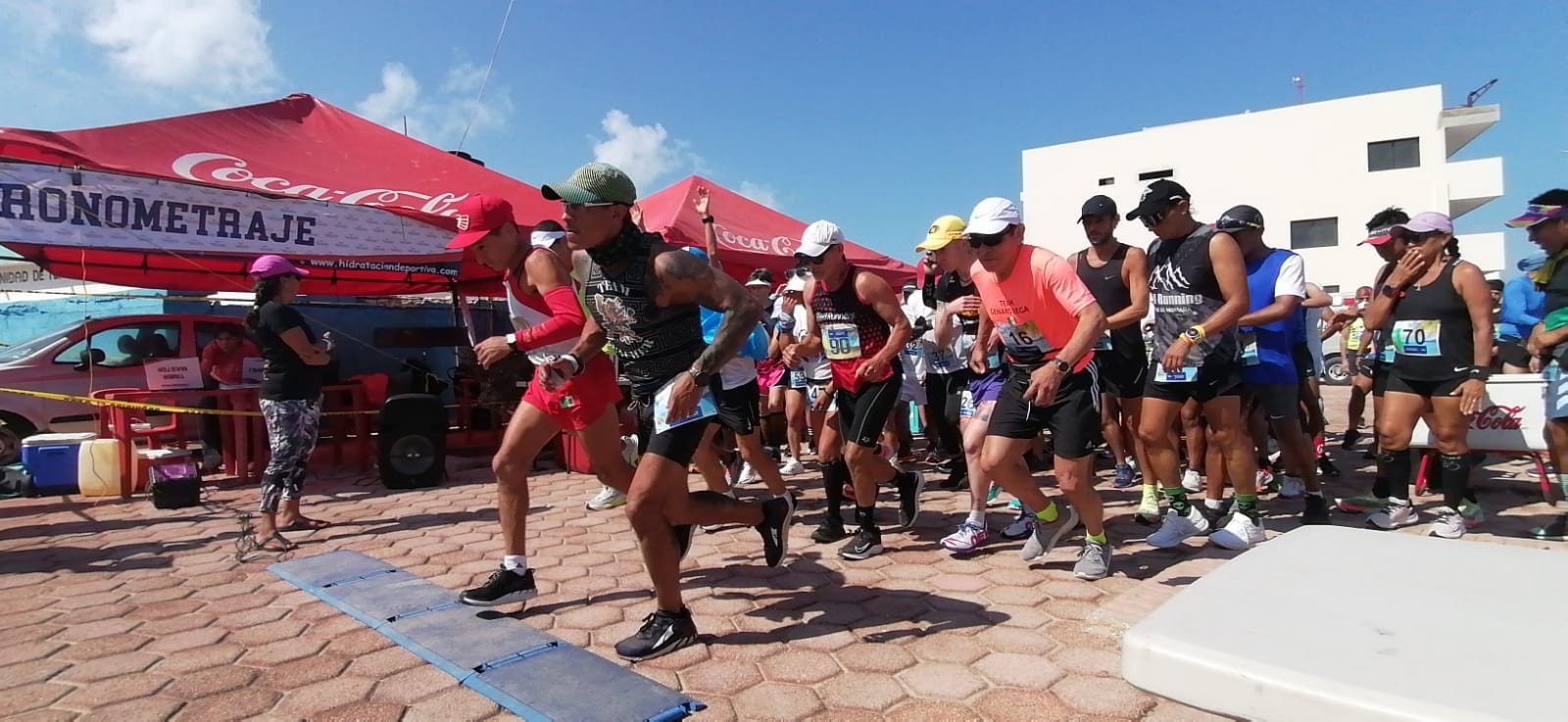 Inicia el Ultramaratón Non Stop 24 horas en Isla Mujeres