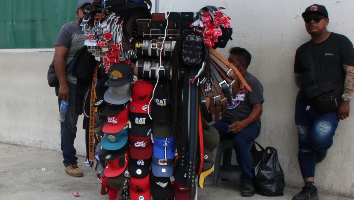 Ambulantes desalojados del Centro Histórico de Campeche, sin lugar para vender