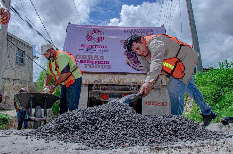 Denuncian el despido de 70 trabajadores eventuales de la Secretaría de Obras Públicas en Campeche