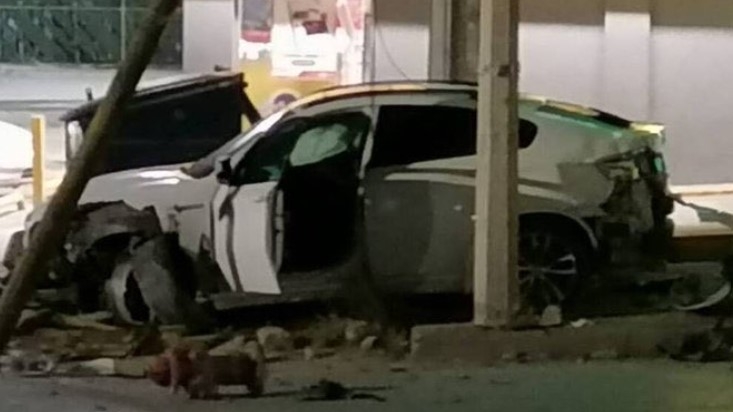 El auto de "El Neto" se impactó contra una gasolinera
