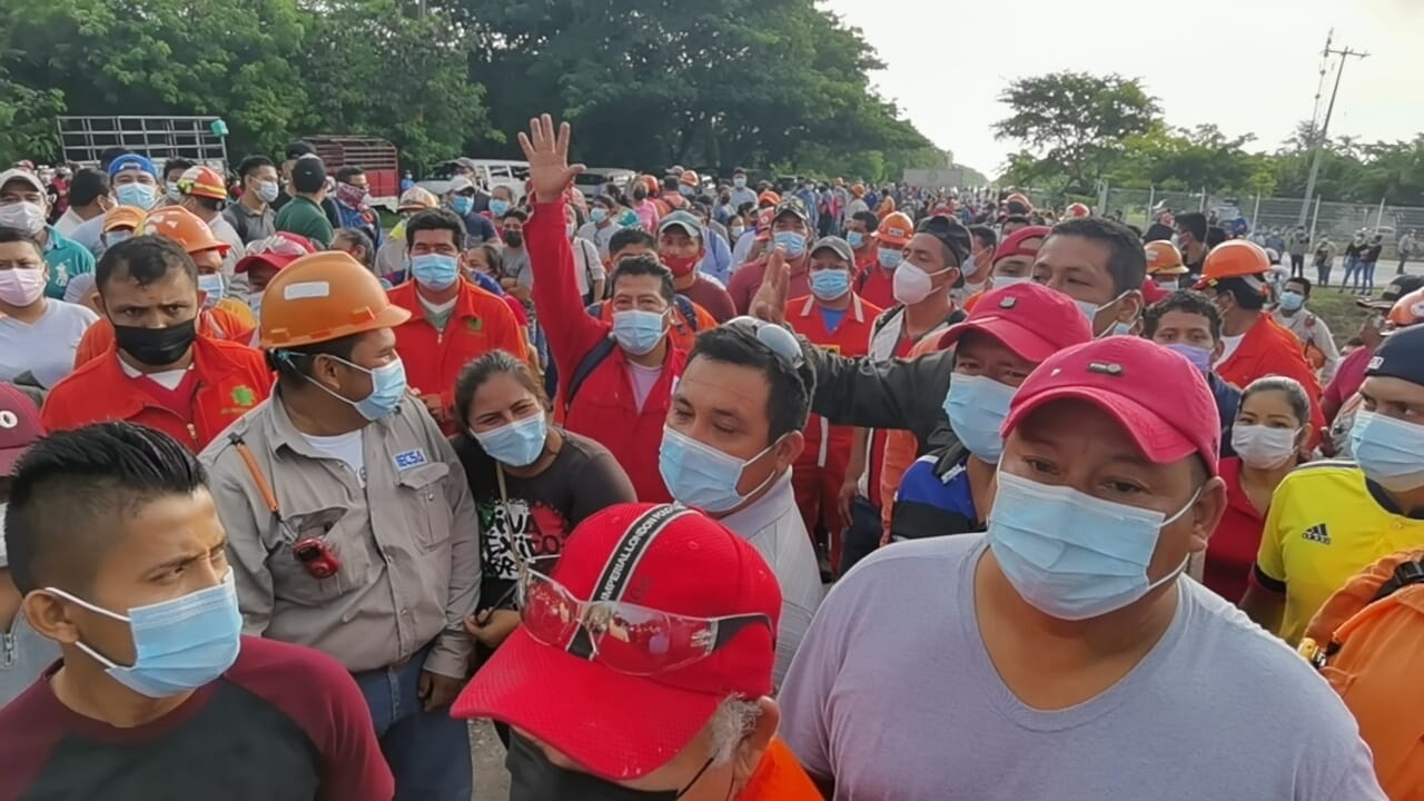 Obreros de Atasta denuncian falta de oportunidad laboral del Gobierno de Campeche