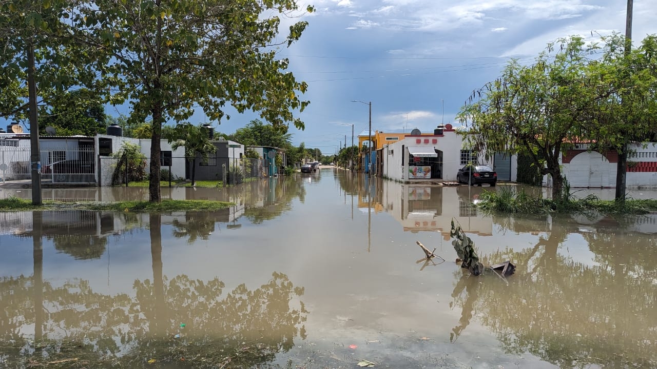 Lluvias al Norte de Chetumal, Quintana Roo, provoca inundaciones en calles y avenidas