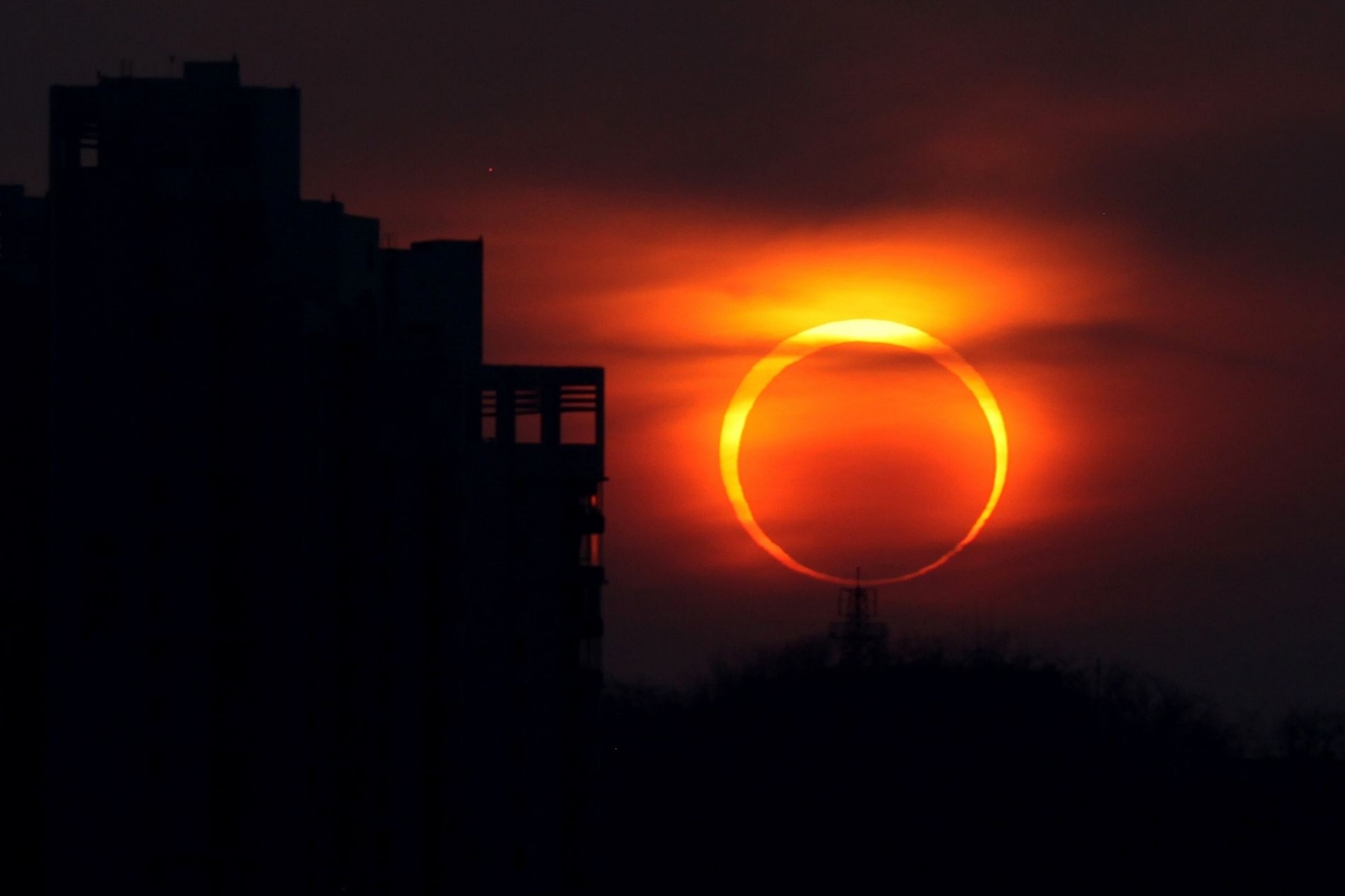 Eclipse solar 2023: ¿Cómo verlo de forma segura?