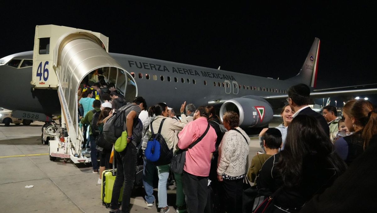 Aviones de la Sedena enviados a Israel siguen su ruta rumbo a México