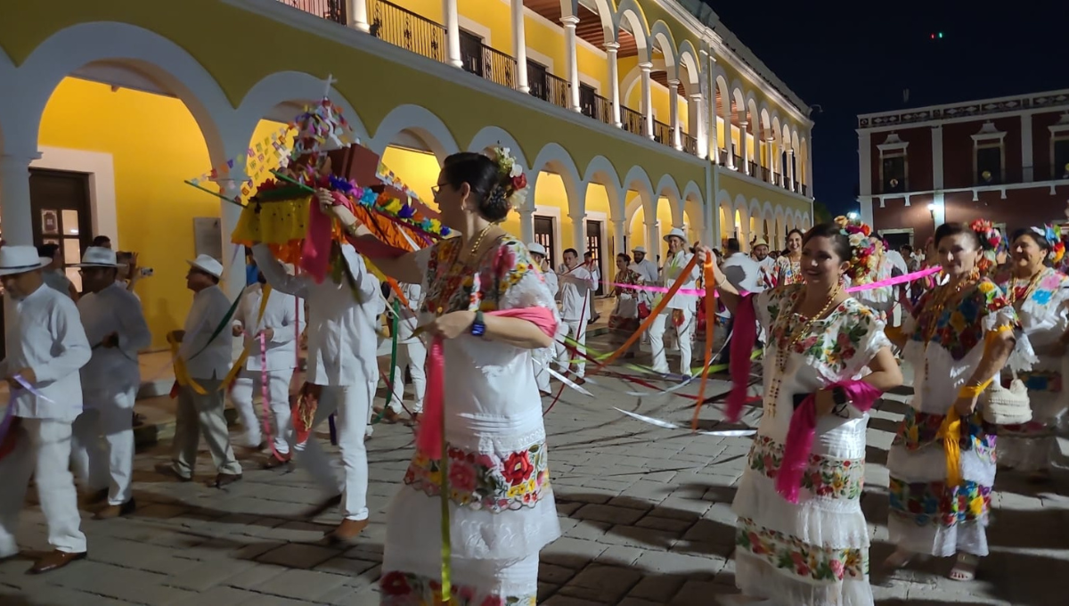 Festival del Sol 2023 en Campeche inicia con vaquería en la Plaza de la República: VIDEO