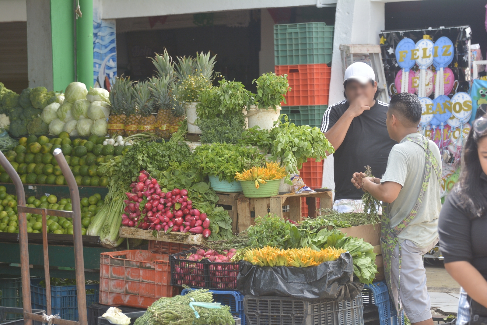 Mercado 23 de Cancún incrementa el precio de la canasta básica