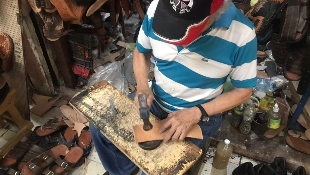 Talabarteros, una tradición que sigue viva en el mercado Lucas de Gálvez de Mérida