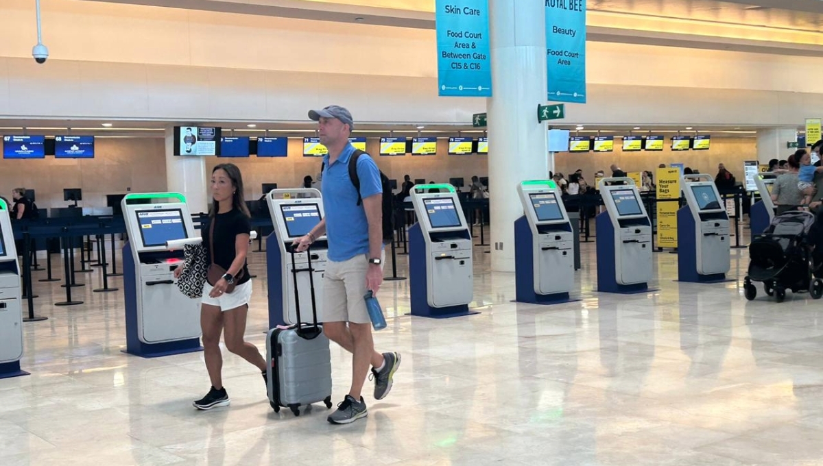 Aeropuerto de Cancún inicia operaciones este lunes con vuelos retrasados y cancelados: EN VIVO