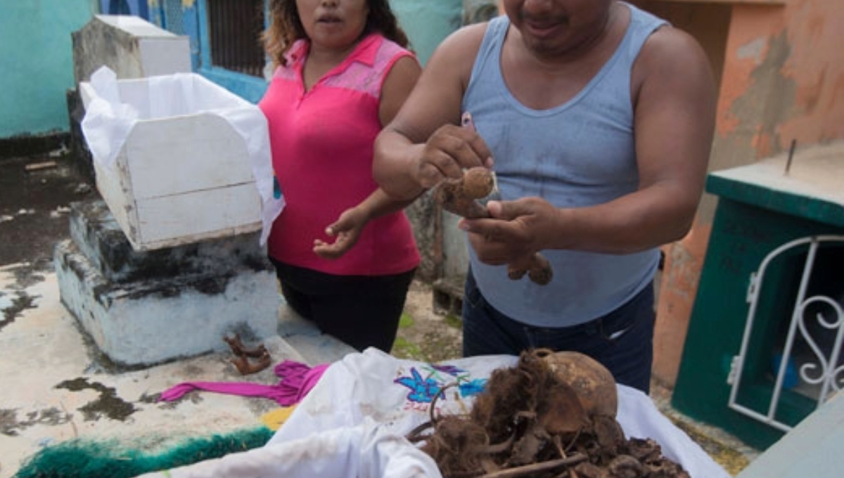 Día de Muertos en Pomuch: Familias comienzan los preparativos para la limpieza de huesos