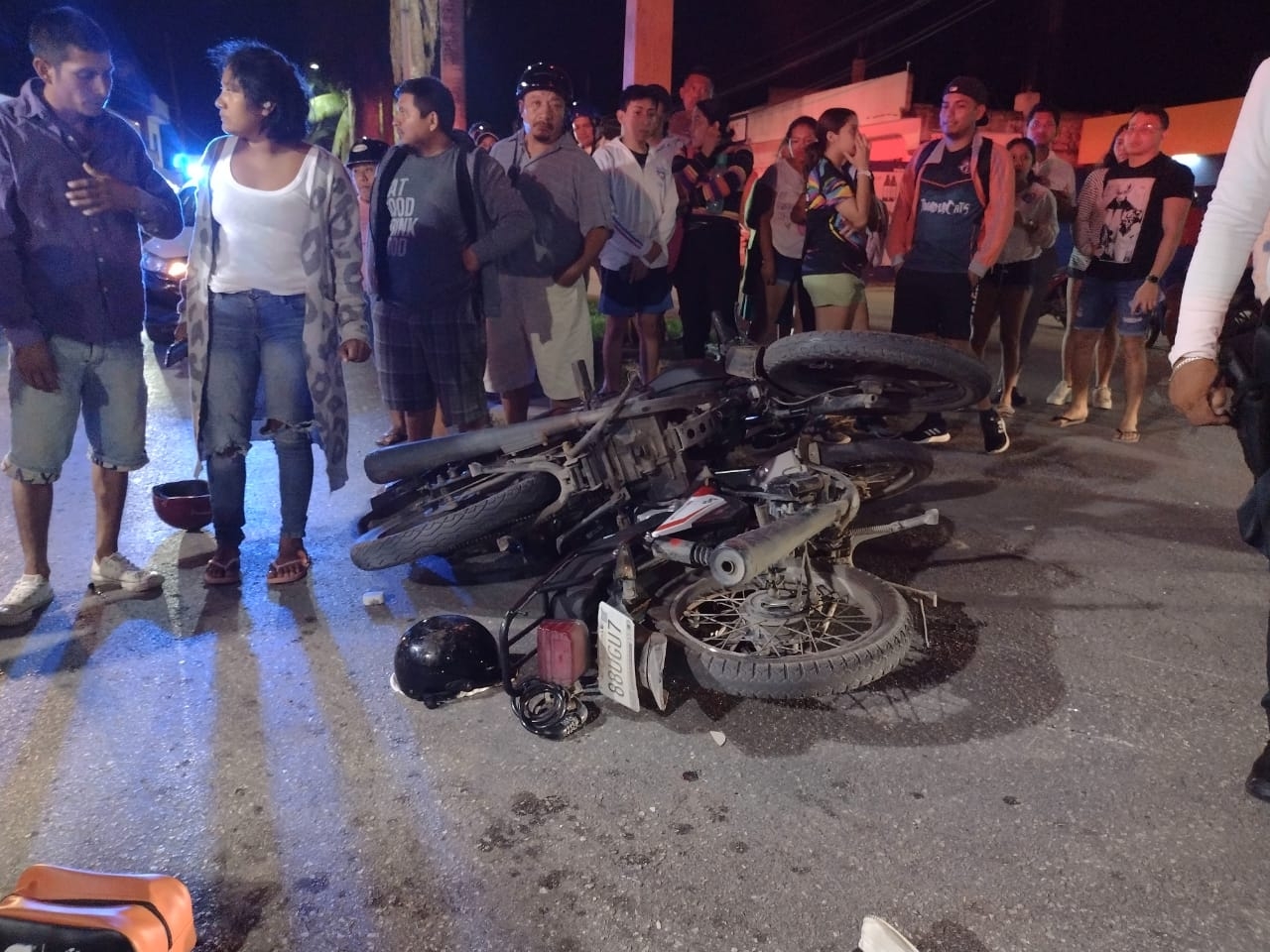 Grupo de motociclistas 'Kamikazes' provoca accidente en Felipe Carrillo Puerto