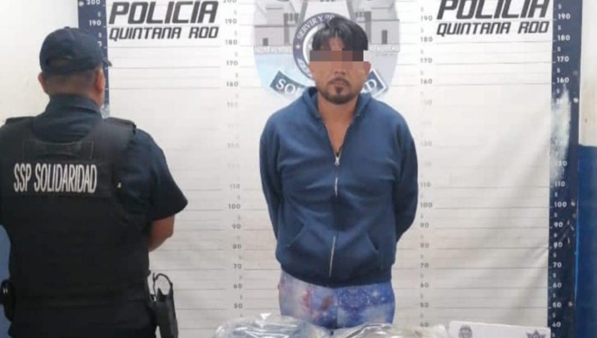 Arrestan a oaxaqueño por robarse ropa de una casa en Playa del Carmen