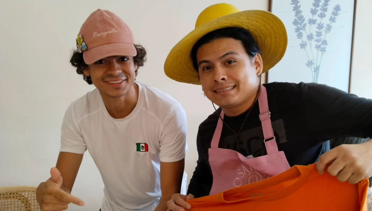 Iñaki Godoy, actor de One Piece en Netflix, visita una cafetería en Mérida: FOTOS