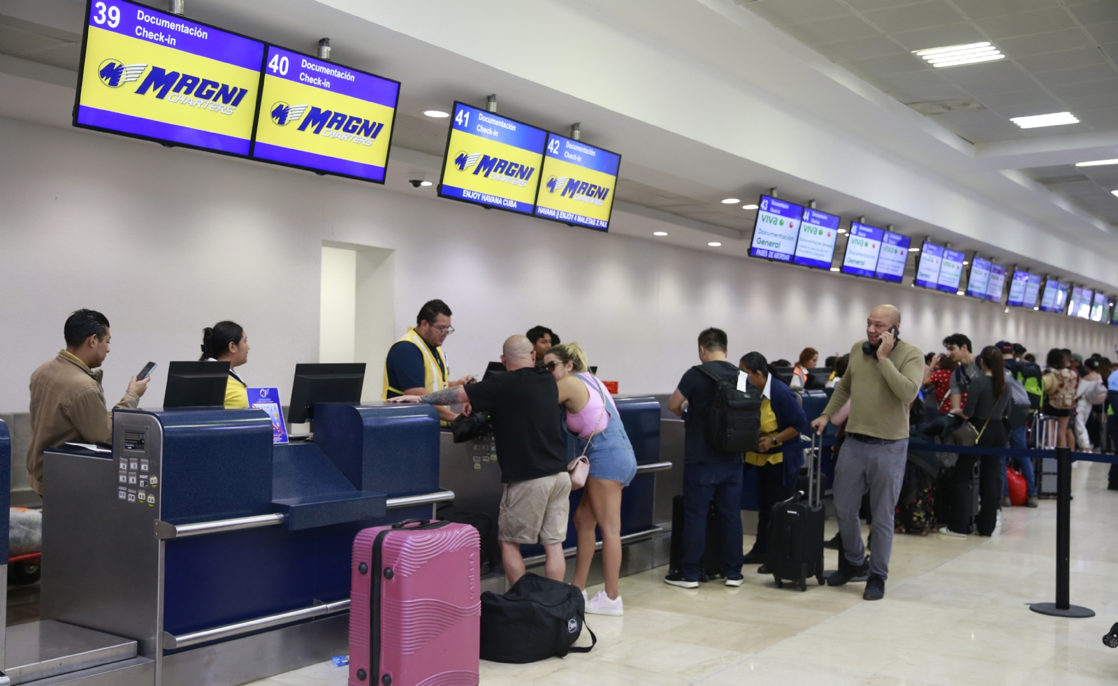 Aeropuerto de Cancún, sin alcanzar los 500 vuelos en sus tres terminales