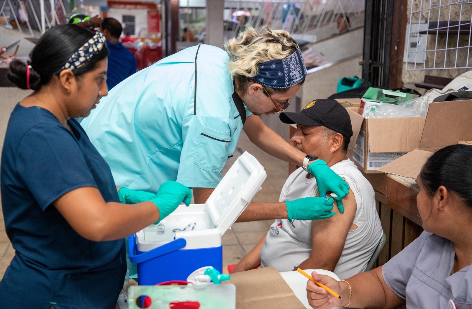 ISSSTE inicia campaña de vacunación contra la influenza en Cozumel