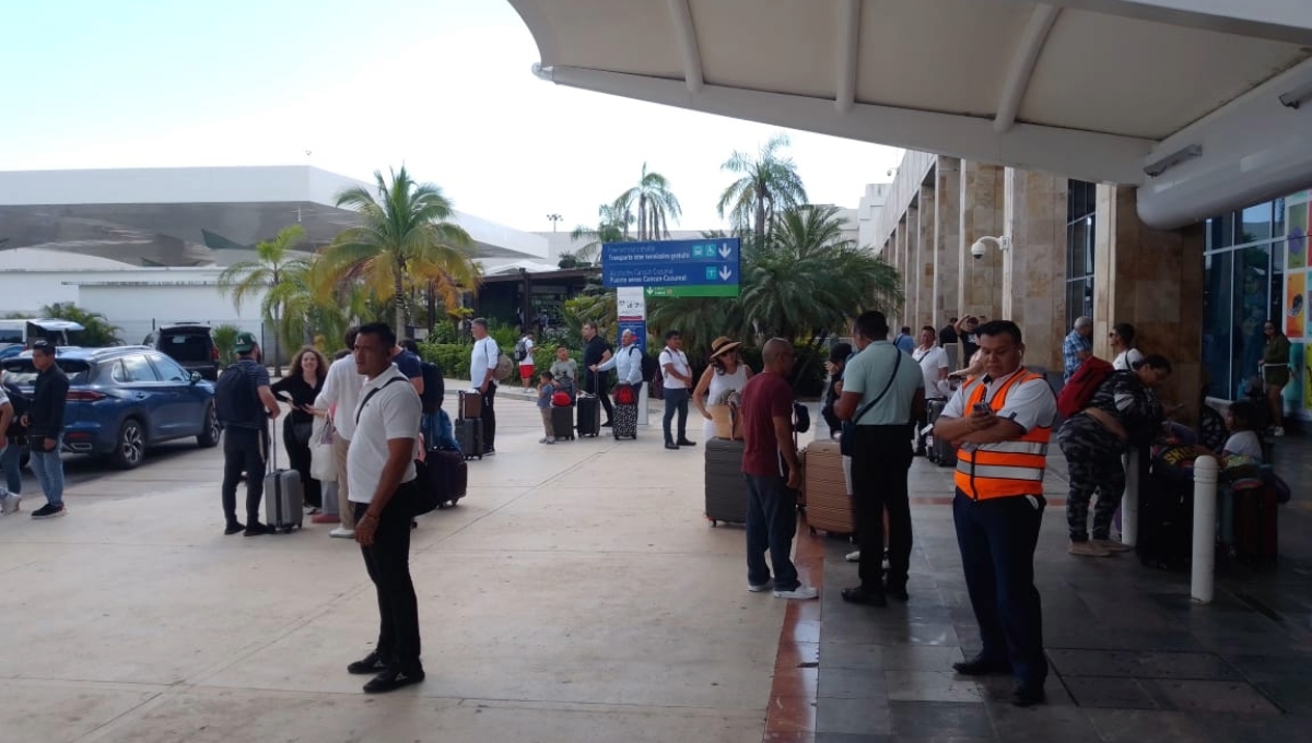 Aeropuerto de Cancún cancela cuatro vuelos hacia Estados Unidos por mal clima: VIDEO