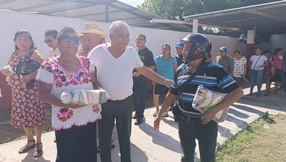 Jubilados y pensionados del IMSS exigen al Alcalde de Tizimín las despensas prometidas en campaña