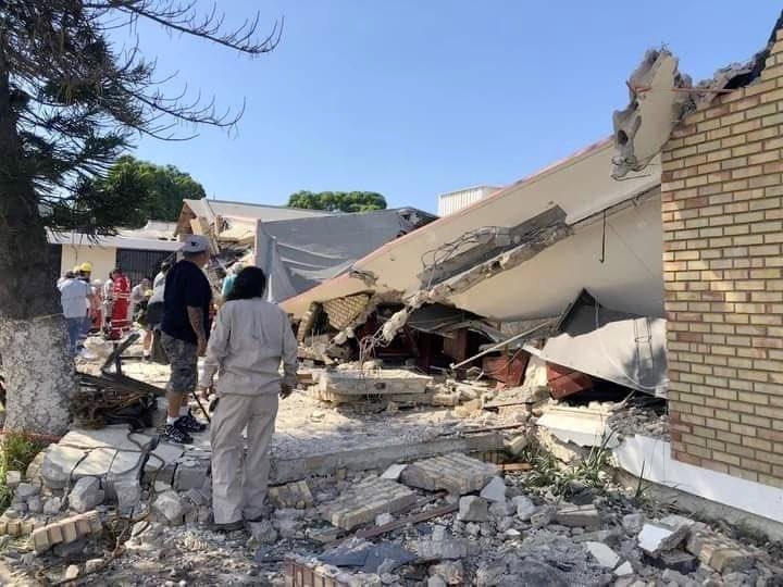 Reportan 11 personas muertas tras derrumbe de iglesia en Ciudad Madero, Tamaulipas