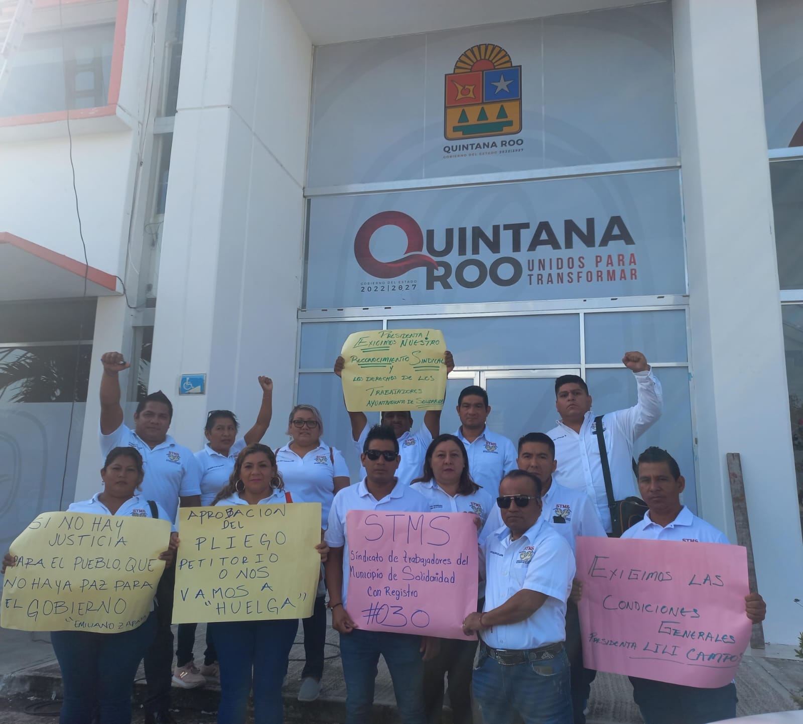 Sindicalizados del Ayuntamiento de Playa del Carmen exigen mejoras laborales